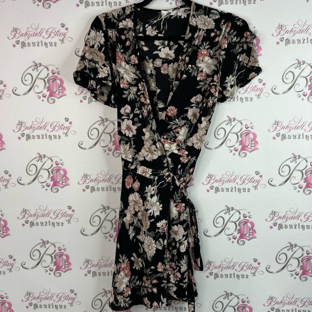 MOITY dress wrap style tie up pink white green Black Floral Mini Dress flowers